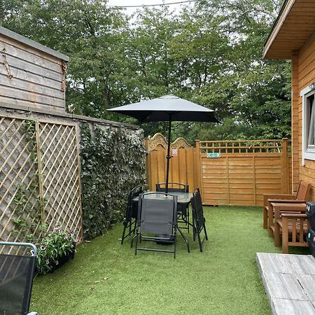 Immaculate Cabin 5 Mins To Inverness Dogs Welcome Exterior photo