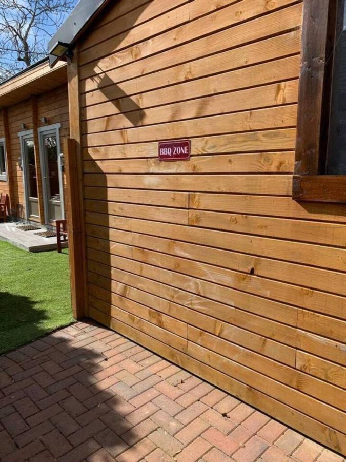 Immaculate Cabin 5 Mins To Inverness Dogs Welcome Exterior photo