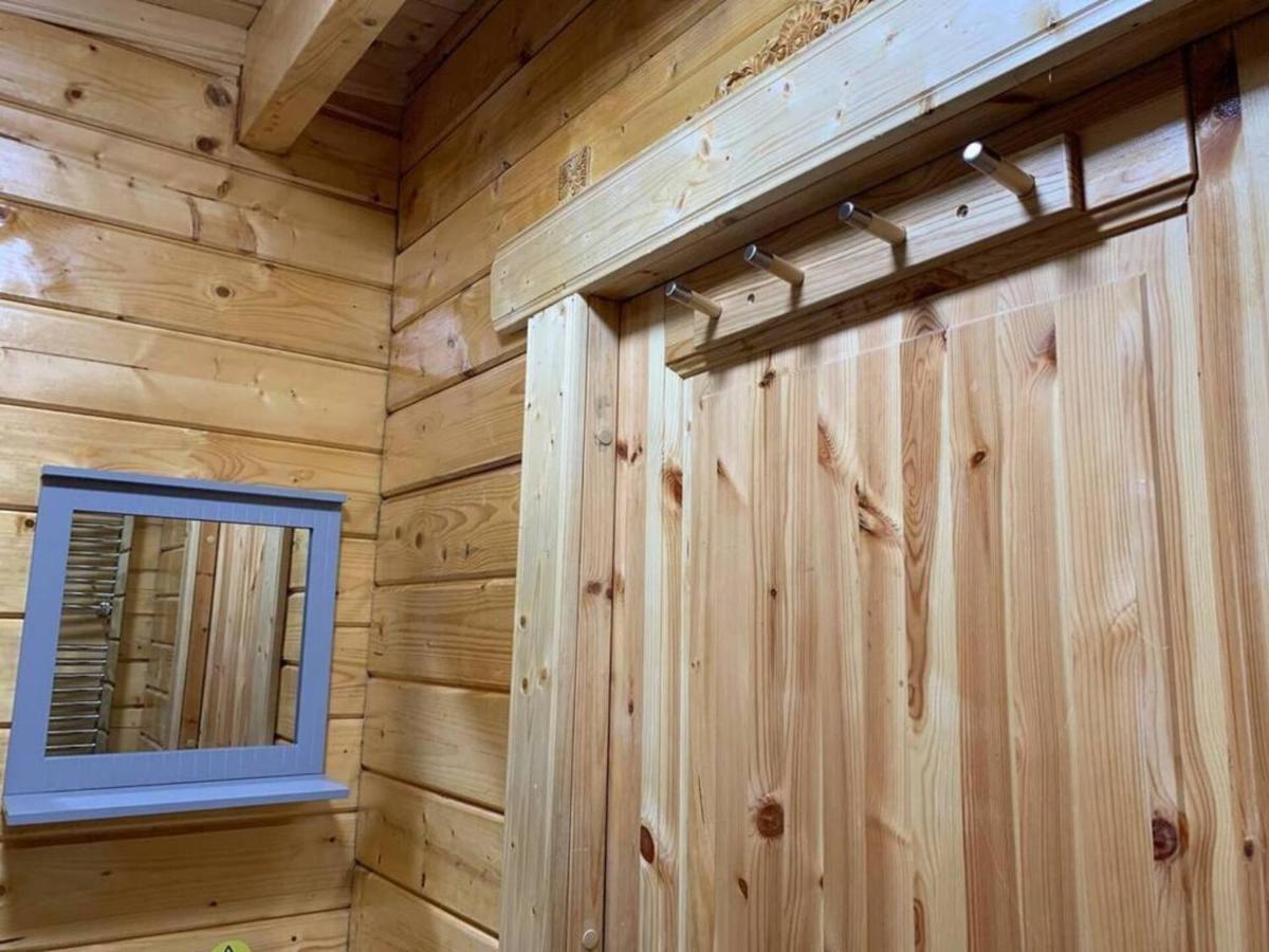 Immaculate Cabin 5 Mins To Inverness Dogs Welcome Exterior photo