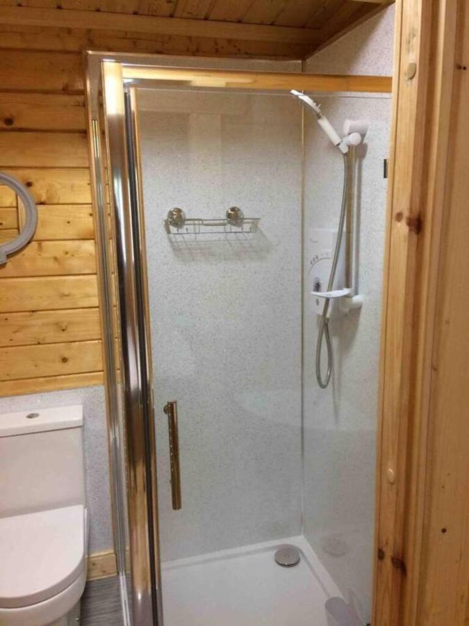 Immaculate Cabin 5 Mins To Inverness Dogs Welcome Exterior photo