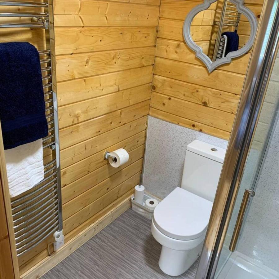 Immaculate Cabin 5 Mins To Inverness Dogs Welcome Exterior photo